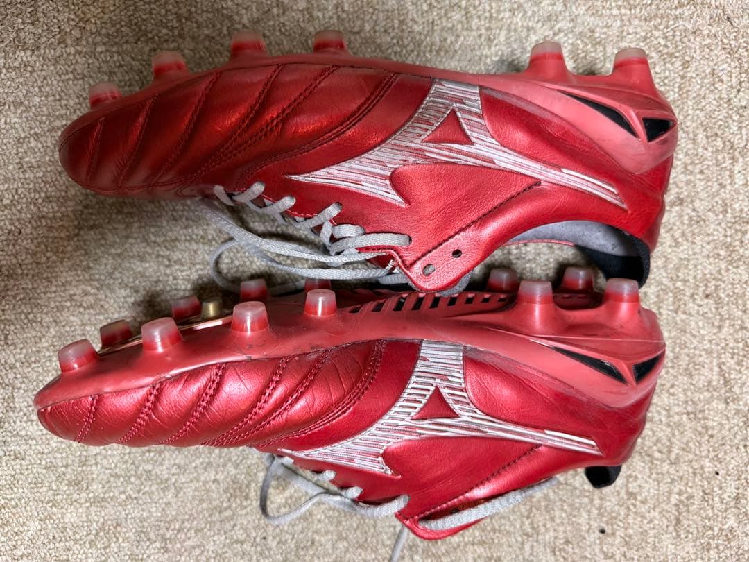 Mizuno Morelia NEO 4 ルビーレッド　サッカーシューズ レッド
