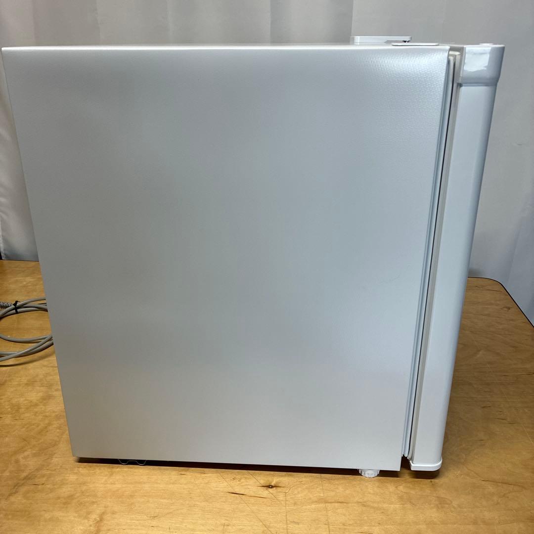 Shi☆美品！家庭用冷凍庫JF033HM01WH