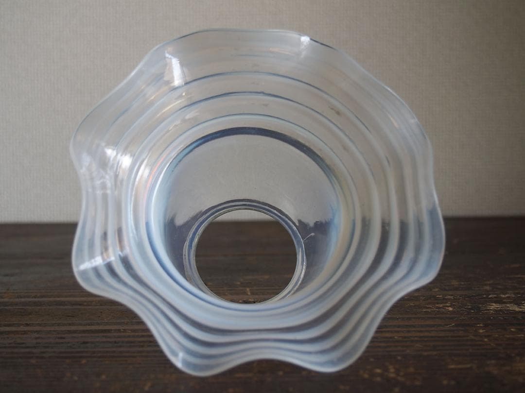 オパールガラス フリルガラス ランプシェード 大正ロマンオパールセント/K352