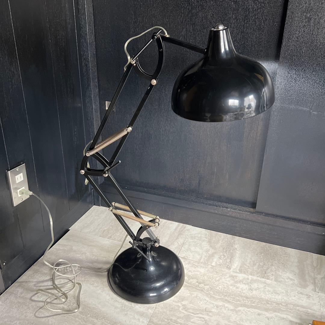 アーム式黒金属ランプ LED電球付き　ライト　スタンドライト　ヴィンテージ