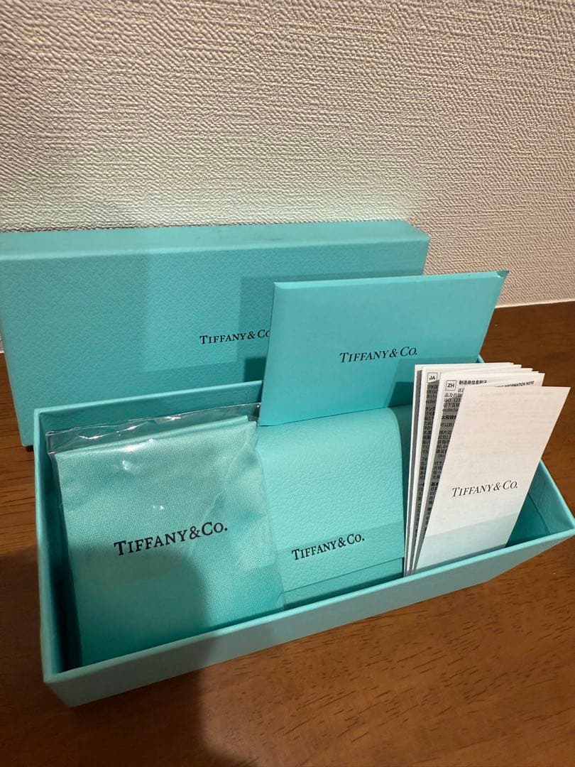 新品　プレゼントに　ティファニー サングラス フルフィット（アジアンフィット）