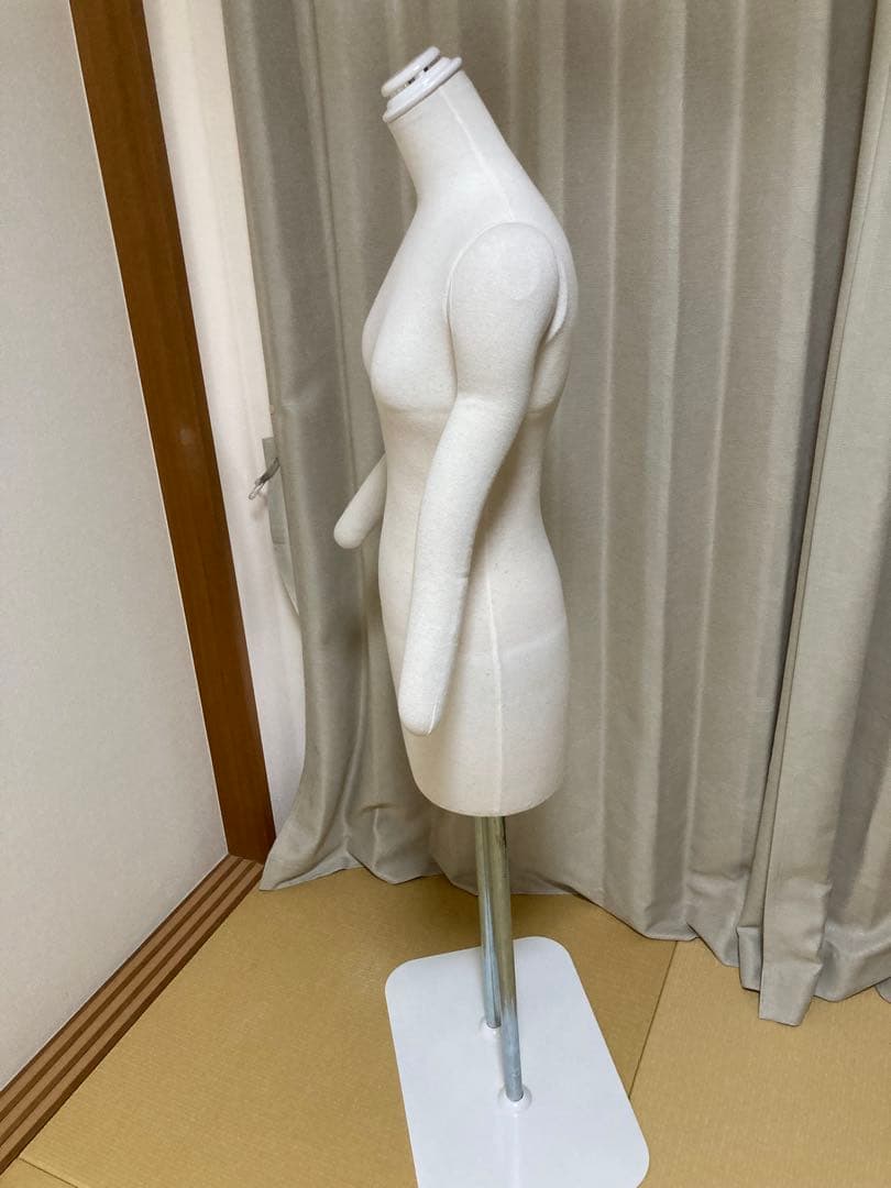 和装着付ボディ　腕・角型スタンド付き