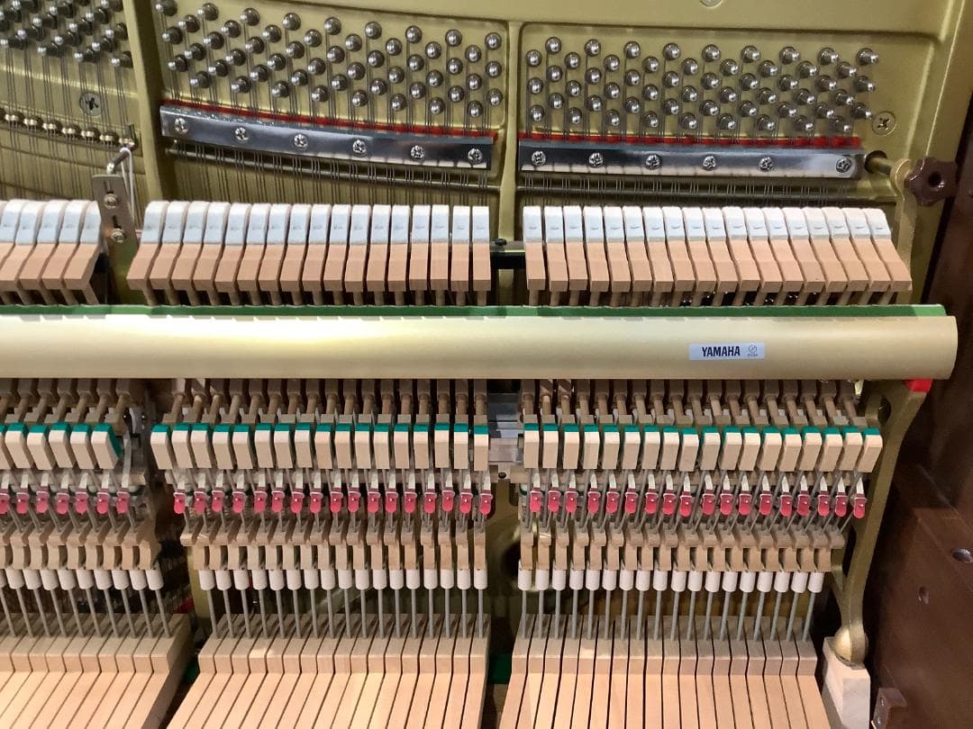 ★58971【アップライトピアノ】YAMAHA　YU5Wn 消音ユニット付き