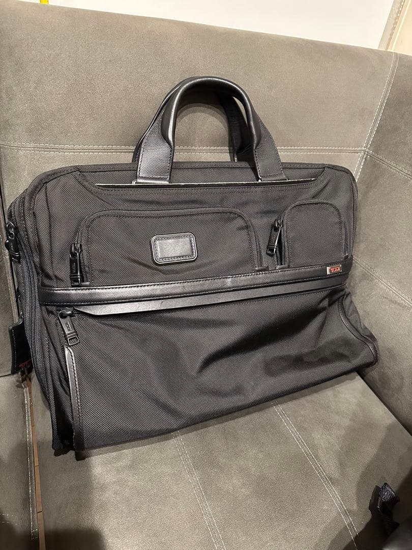 TUMI ALPHA ラップトップ・ブリーフ 1173461041