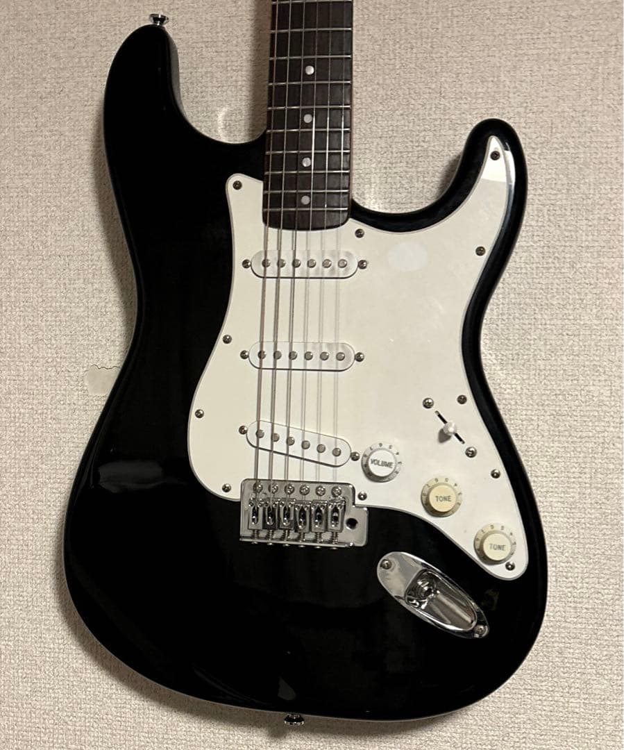 Squier スクワイヤー　ストラトキャスター　エレキギター