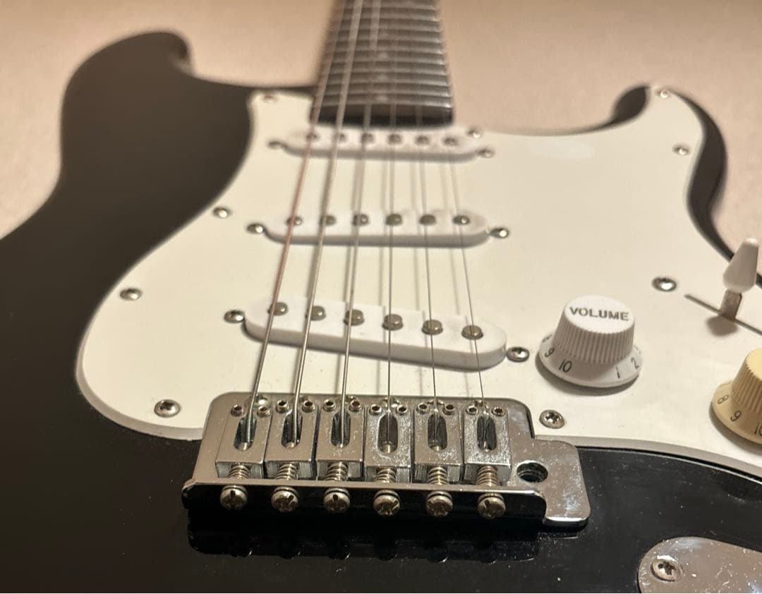 Squier スクワイヤー　ストラトキャスター　エレキギター