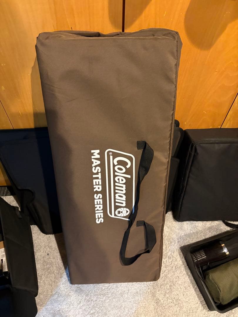 Coleman MASTER SERIES バタフライテーブル90