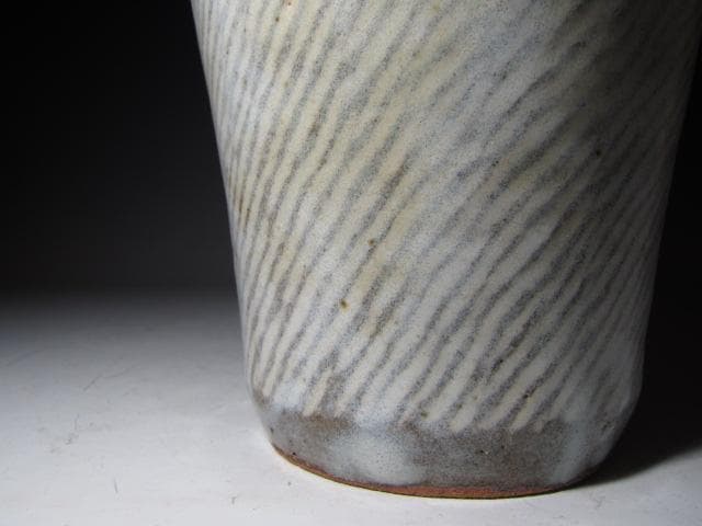 島岡達三 地釉縄文象嵌草花文壷 縄文象嵌技法 名工の逸品！o566