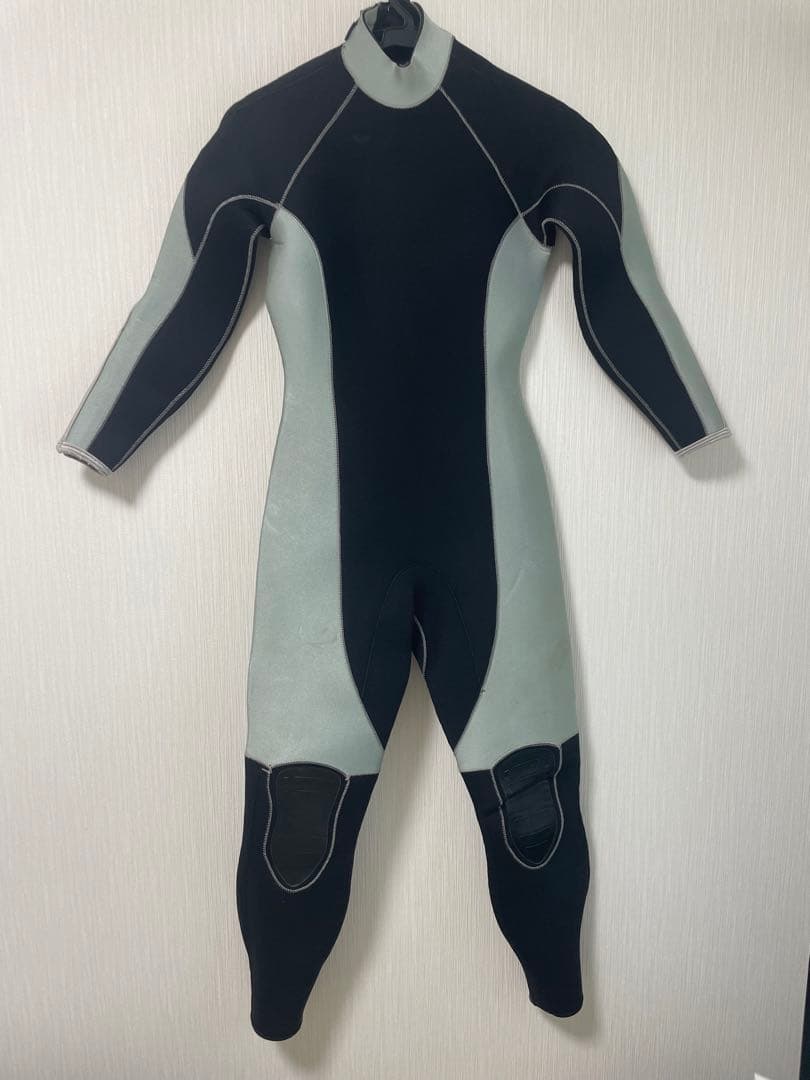 モビーズ　ネオプレンウェットスーツ M