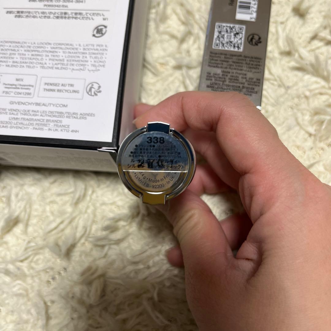 ジバンシー　ボディクリーム、リップスティック