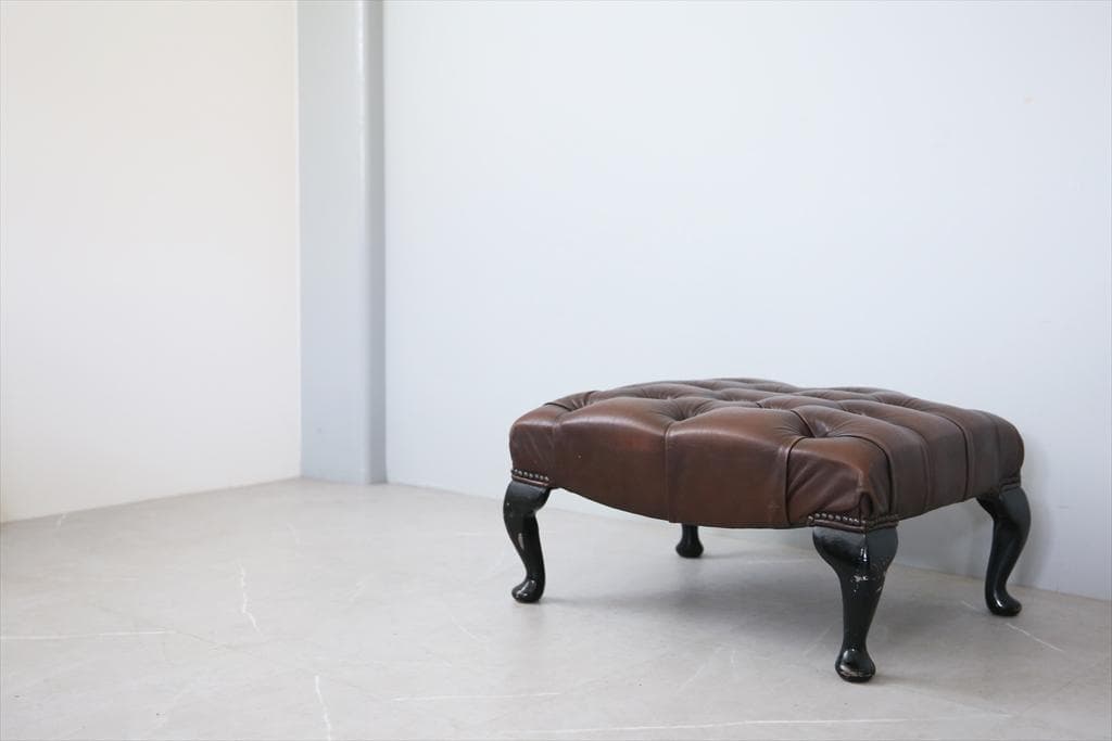 英国アンティークチェスターフィールドフットスツール/レザーオットマン(89-61
