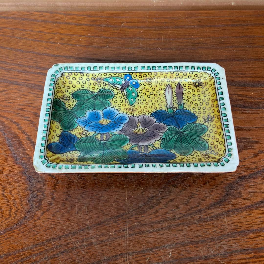 青手古九谷花に蝶の図四方皿