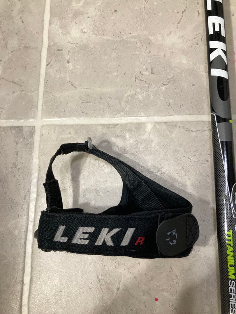 自動車洋さま専用　LEKI スキー ストック　チタン製　黒　白