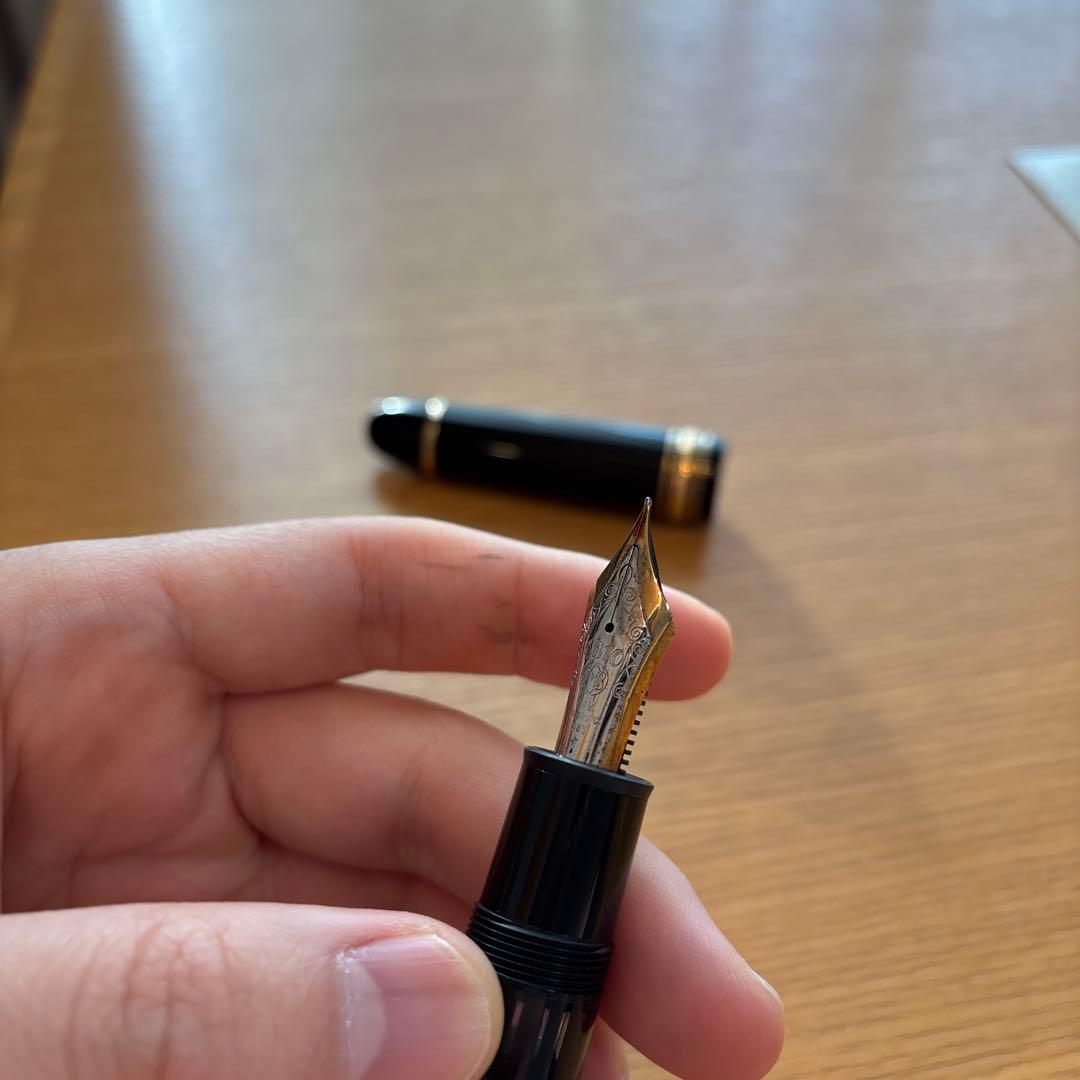 モンブランマイスターシュテュック149万年筆14K