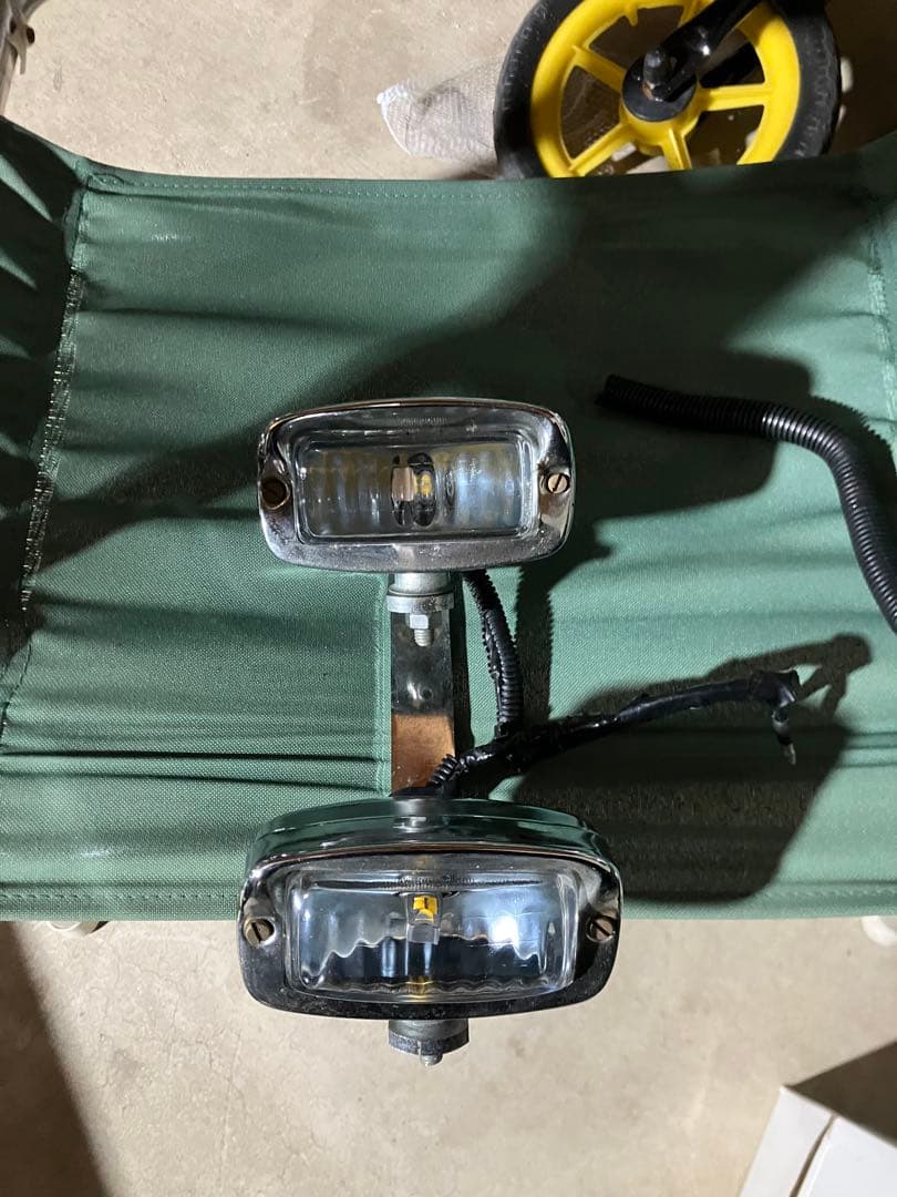 sr400 ヘッドライト