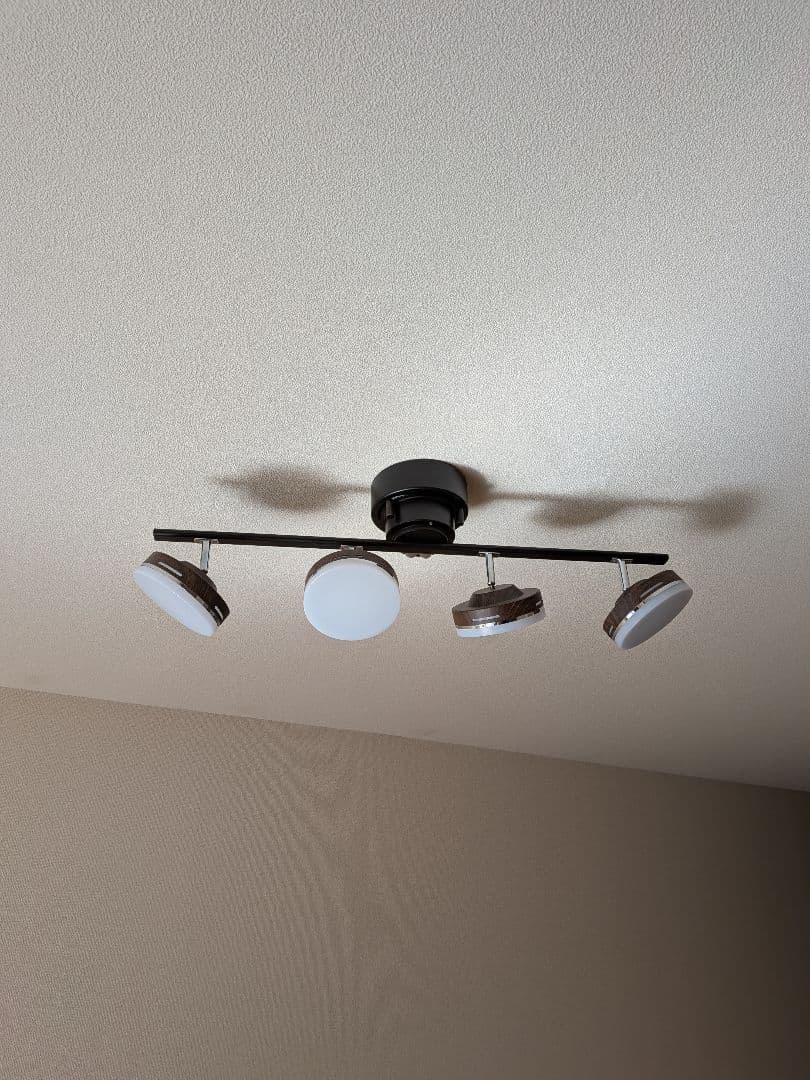 シーリングライト 4灯 黒/ブラウン リモコン2つ付き