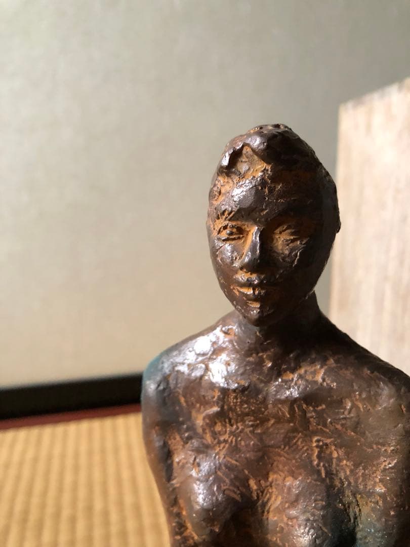 裸婦坐像　板橋一歩氏作　共箱入