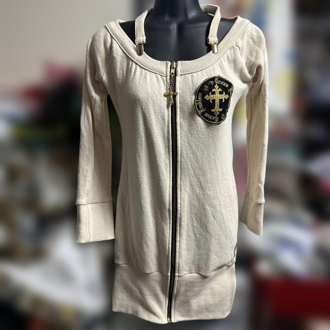 後ろが派手‼️d.i.a アイボリー ジッパー付きミニワンピース