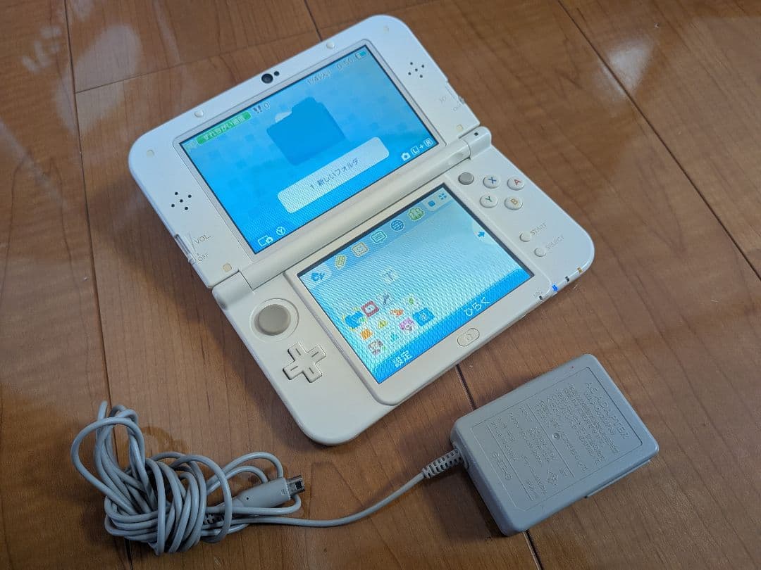 newニンテンドー3DSLL パールホワイト