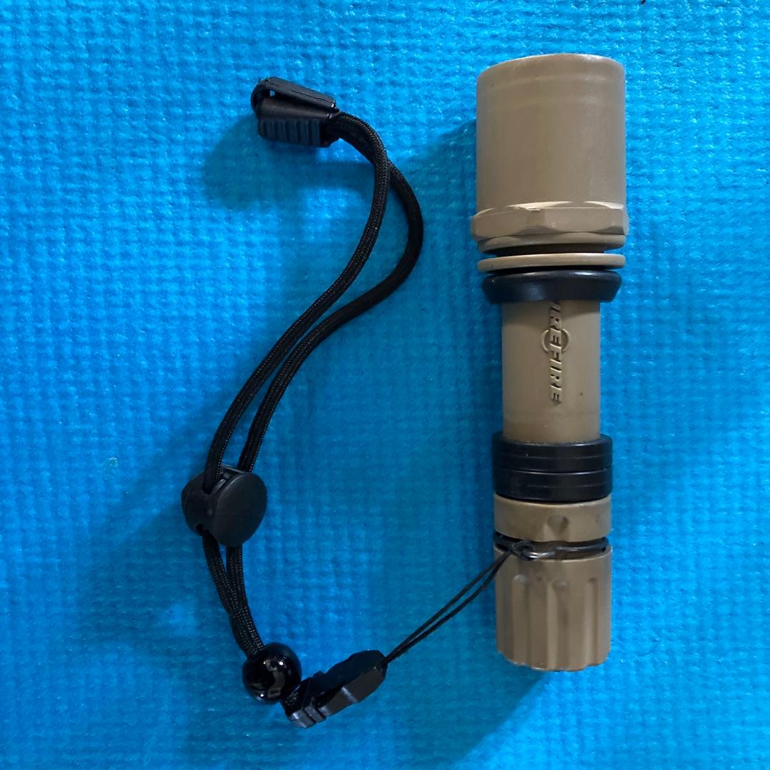 シュアファイア G2Z LED TANカラー　　ランヤード付き