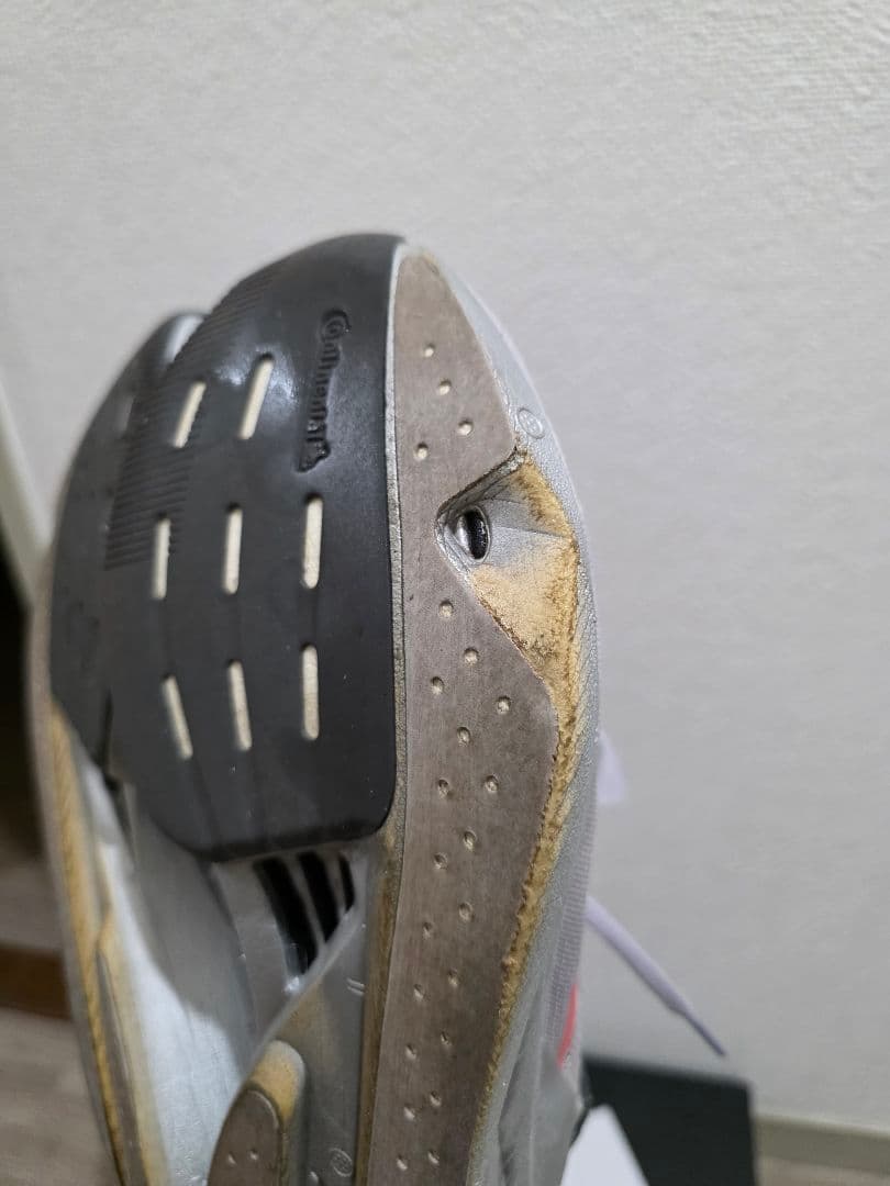 アディゼロ タクミセン10 27cm