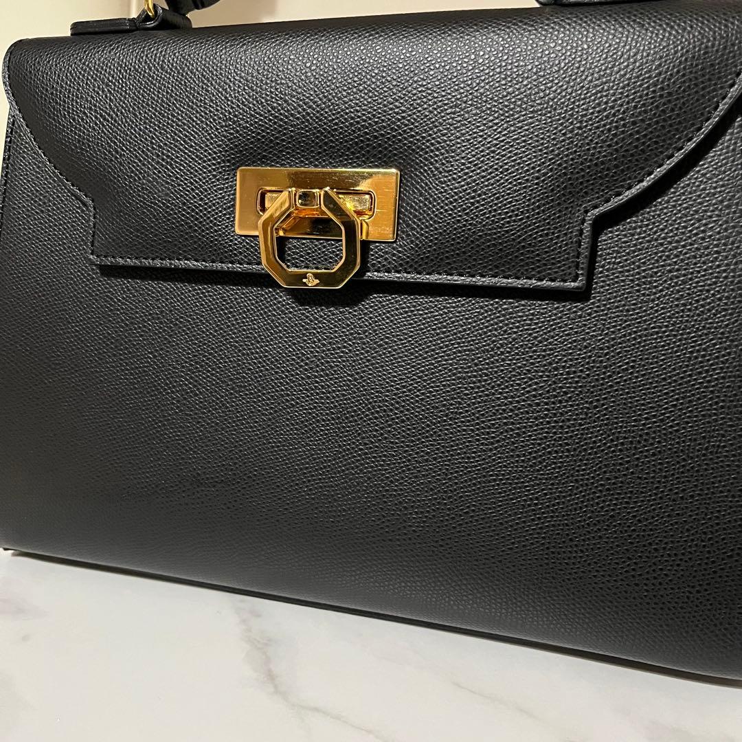 【ショルダー紐は未使用】カルボッティ