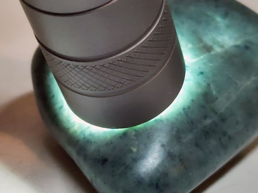 濃青 68g 翡翠 ヒスイ 原石 鑑賞石 自然石 誕生石 鉱物 鉱石 水石