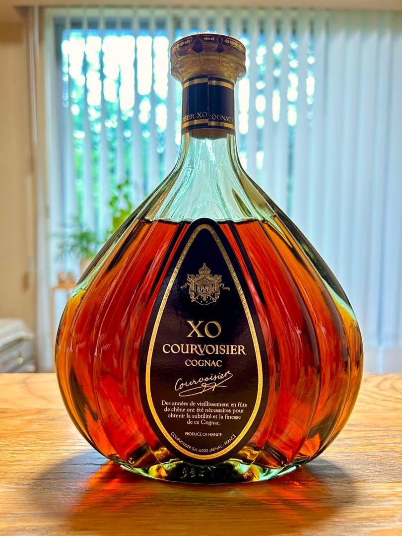 クルボアジェCOURVOISIER XO グリーンボトル 古酒