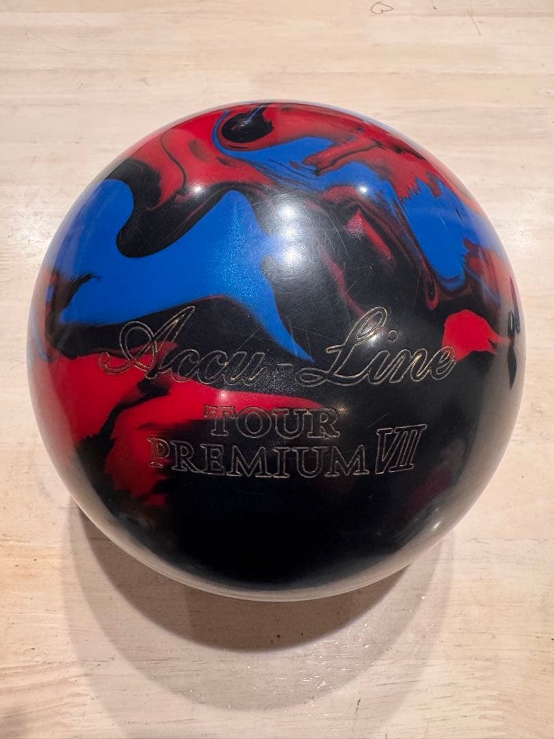Accu-Line Tour Premium VII ボウリングボール