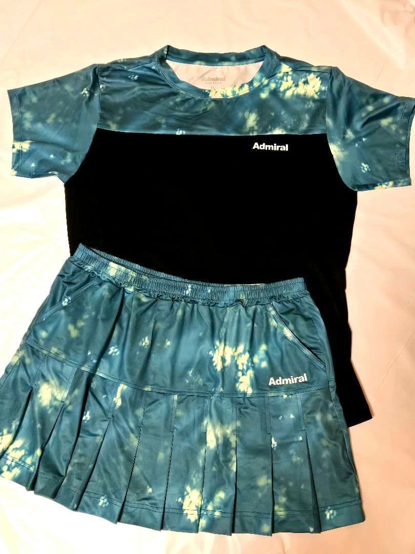 こ*り様 【Admiral】スリットヘムグラフィックTEE& グラフィックスコー