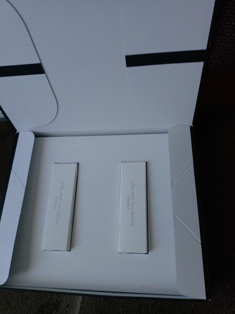 KAMIKA silky stick foundation 2本　ホワイト