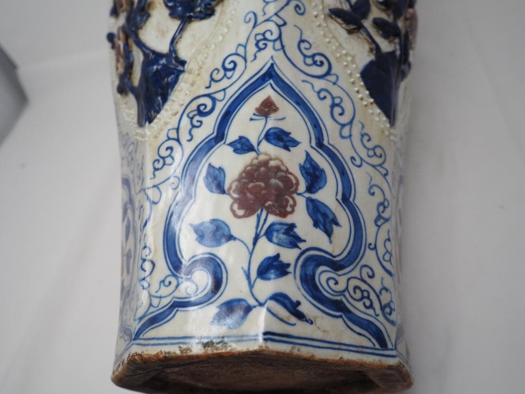 染付　青花釉里紅　梅瓶　中国　カケ有　-SO