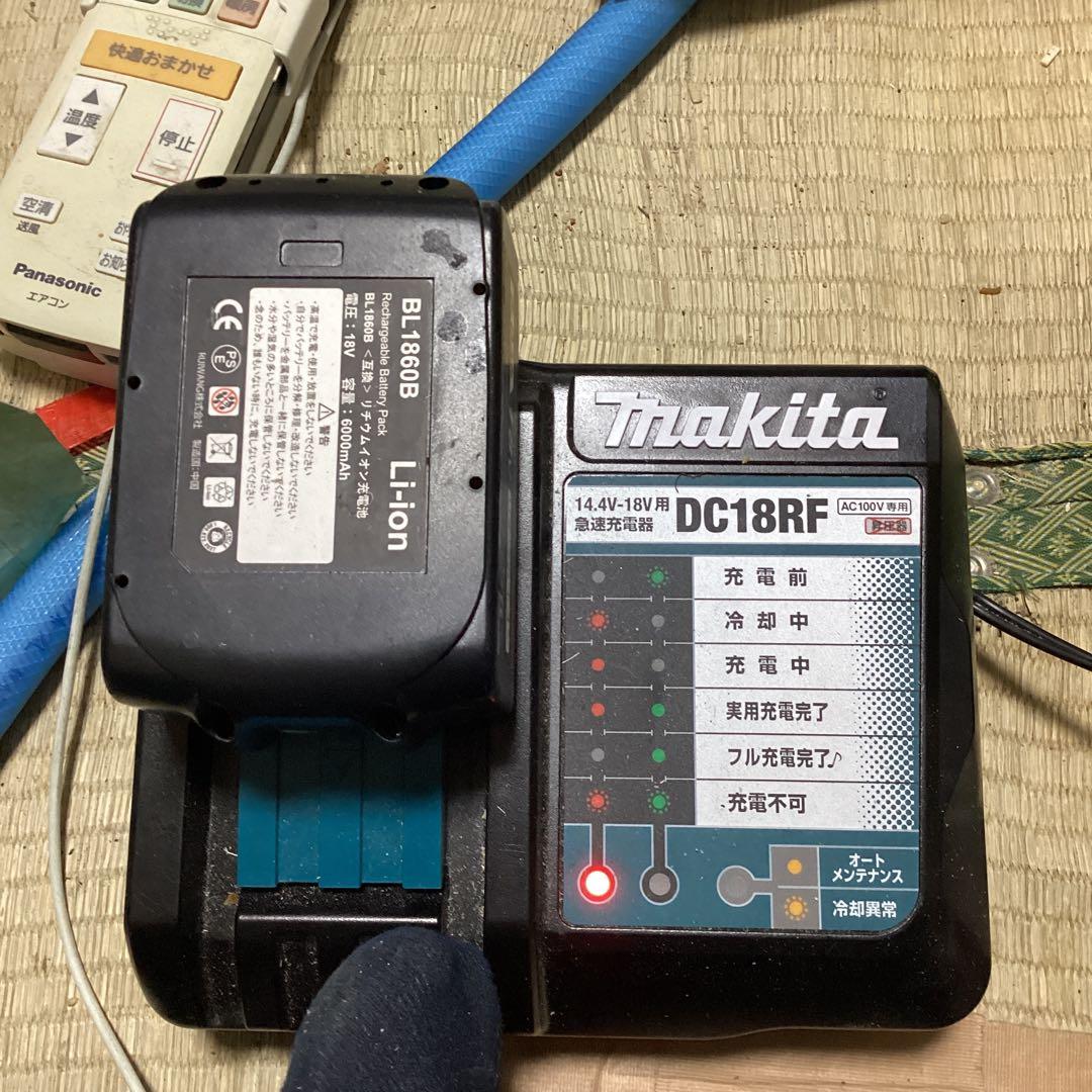 Makita急速充電器とリチウムイオン充電池