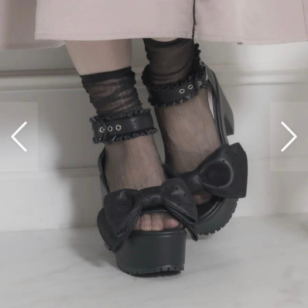 pium ボリュームリボンフリルベルトサンダル ブラック