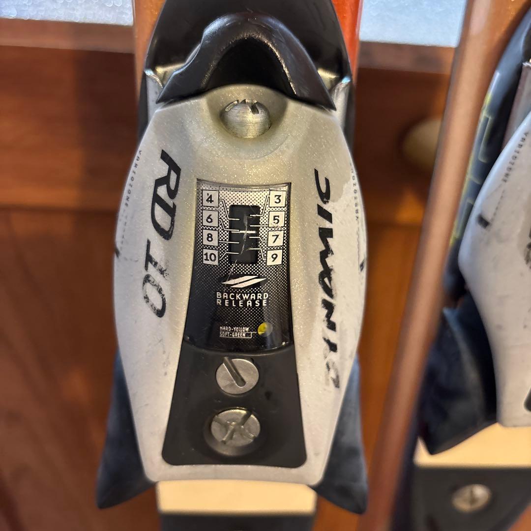 DOLOMITEドロミテのブーツ とAtomic スキー板とストックの３点セット