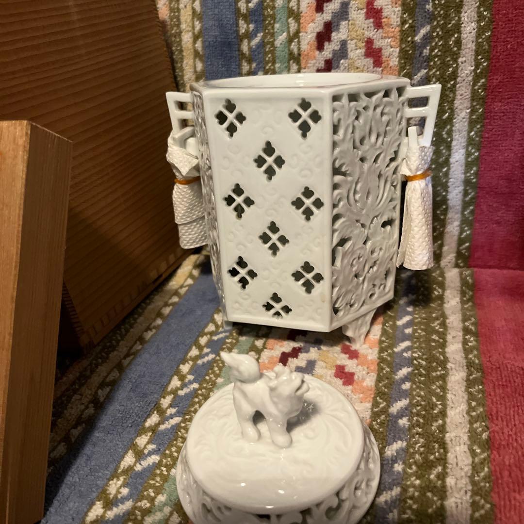 「さくらプロヒさん専用」有田焼　杉原一壺　白磁　透かし彫　香炉　三つ足　獅子