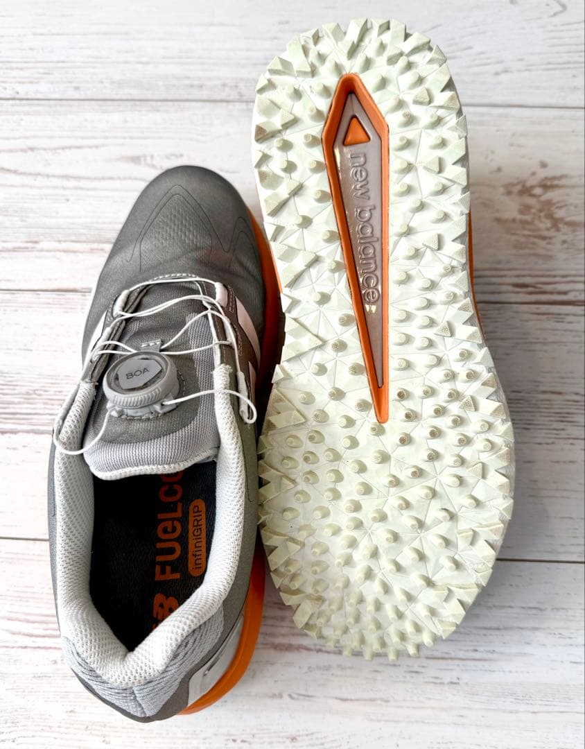 New Balance ゴルフシューズ シルバー/オレンジ