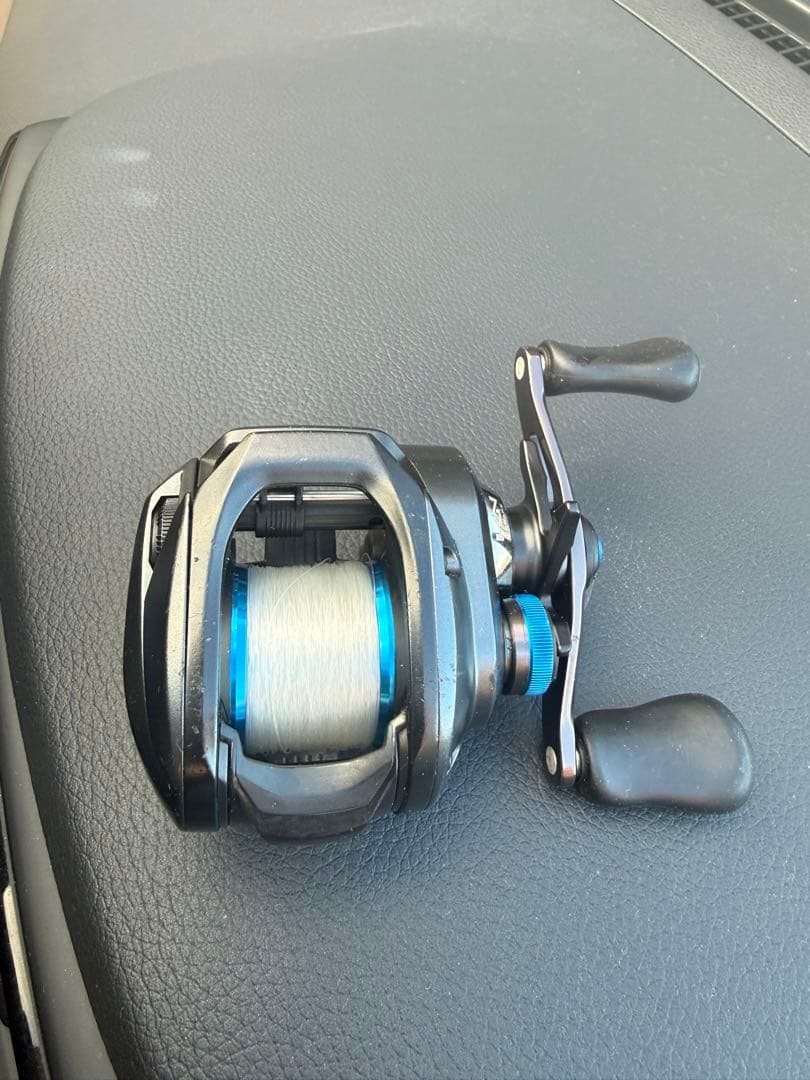 SHIMANO シマノ SLX MGL 70H 右ハンドル ベイトリール