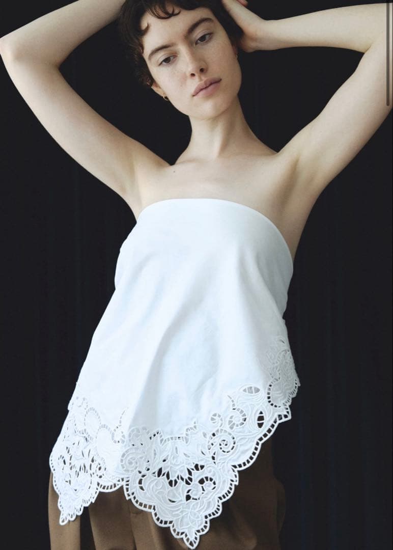 【完売】venica Scallop embroidery scarf