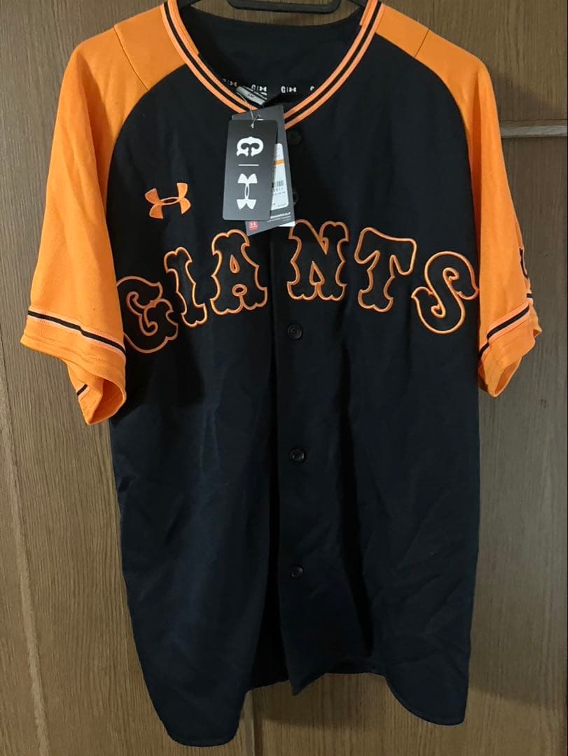 試着のみ菅野智之選手ユニフォームUNDER ARMOUR読売ジャイアンツSM