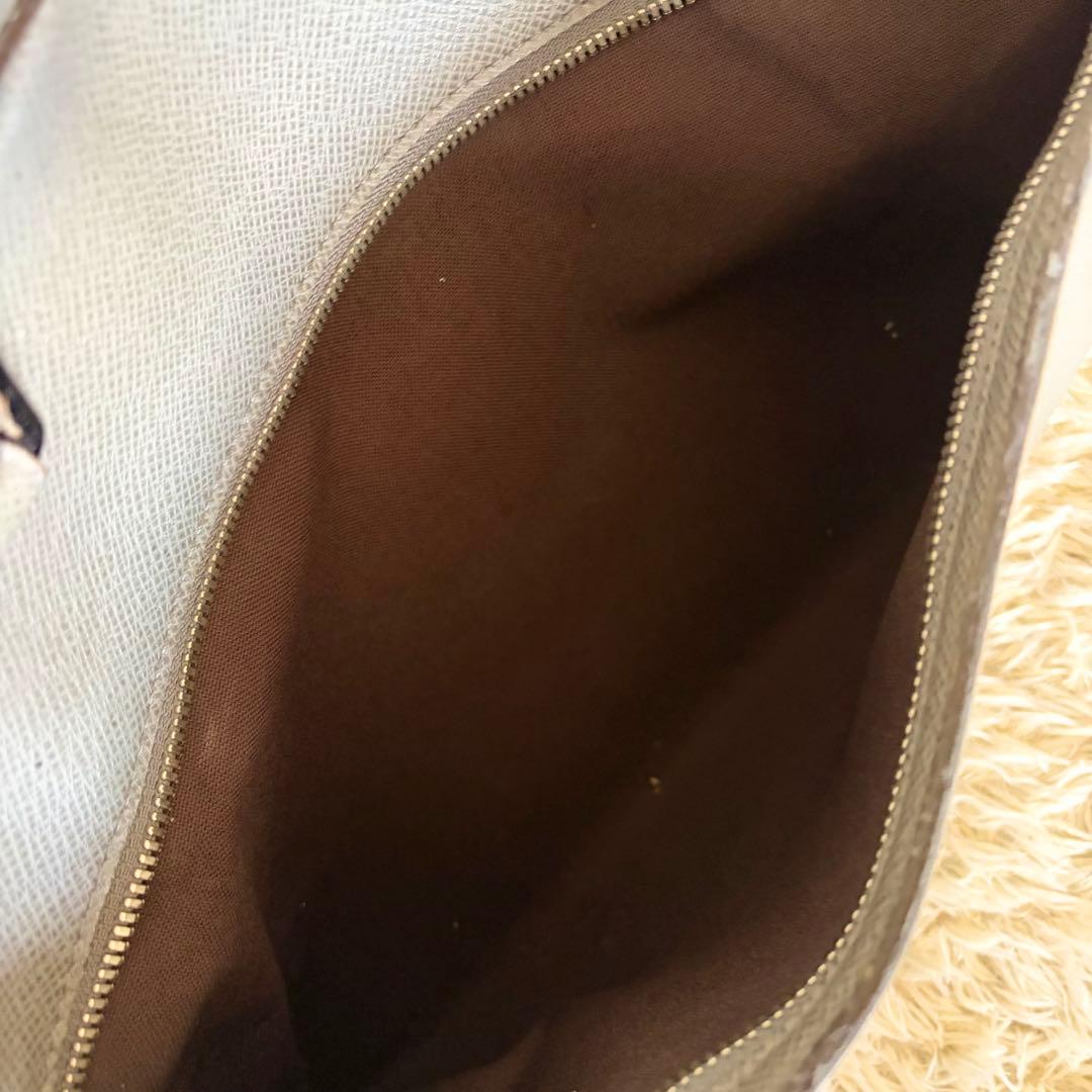 Louis Vuitton タイガ ポルトドキュマンPDB M32711 グレー