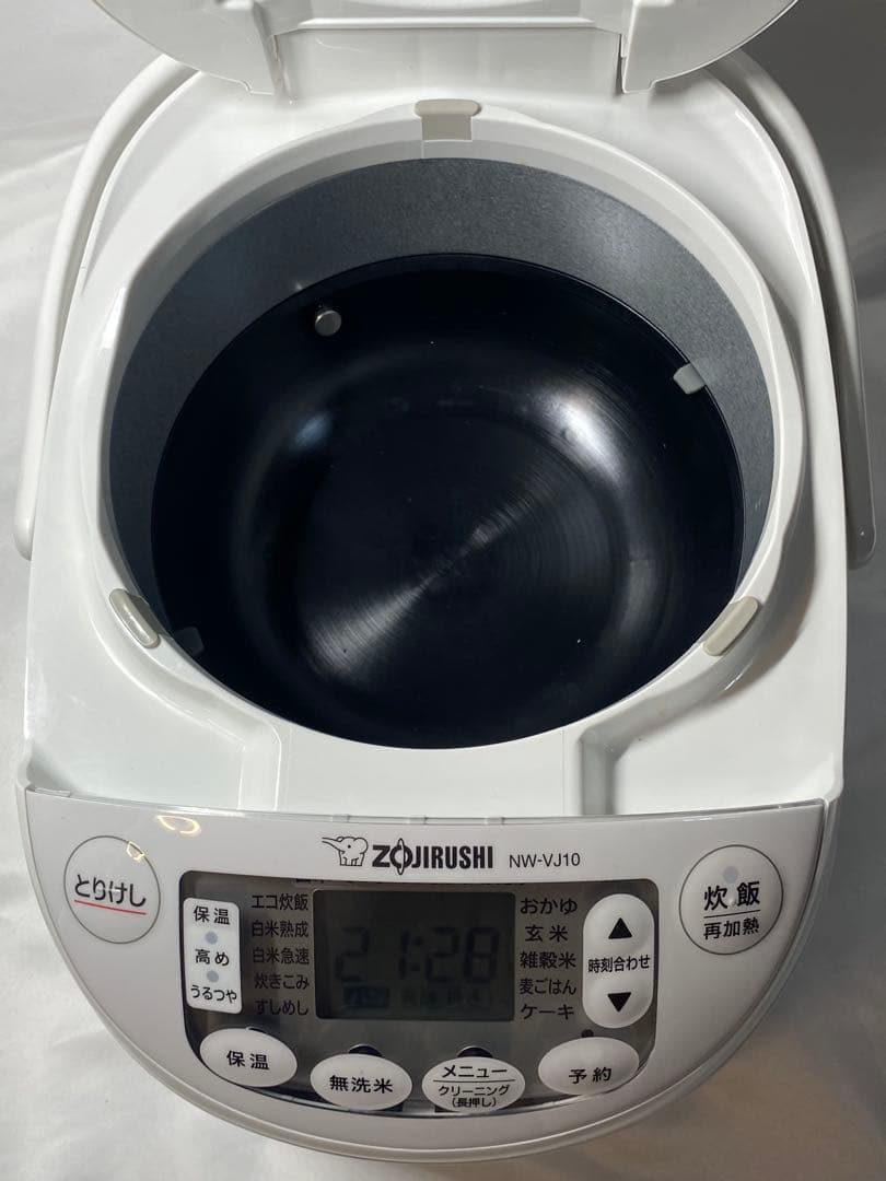 Zojirushi 象印　炊飯器 NW-VJ10 5.5合　2024年製