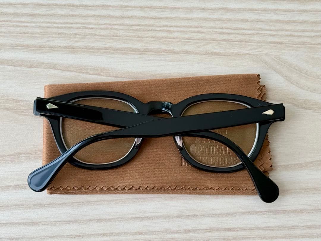 最終値 JULIUS TART OPTICAL AR 46 22 BLACK