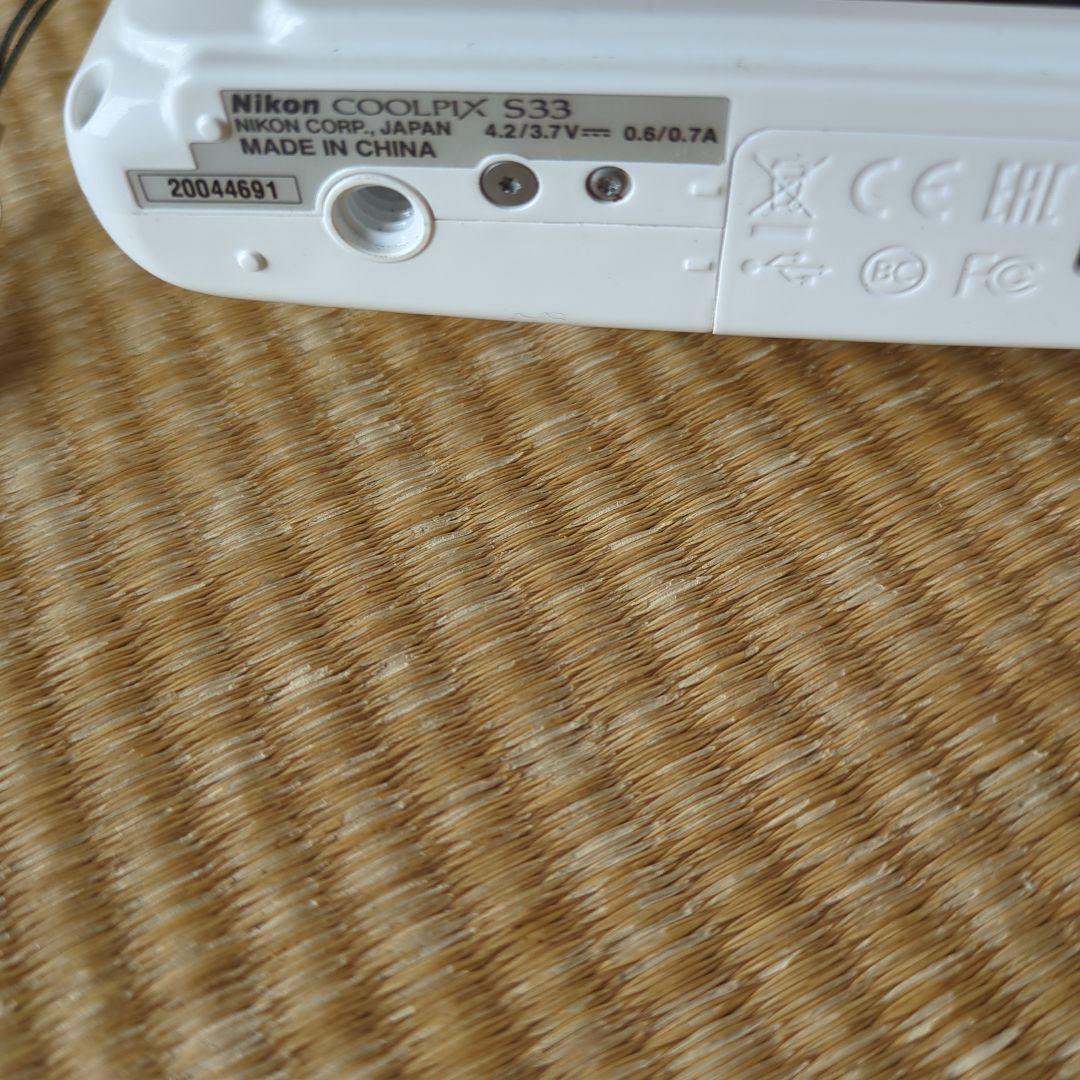 Nikon COOLPIX S33 ホワイト 防水カメラ