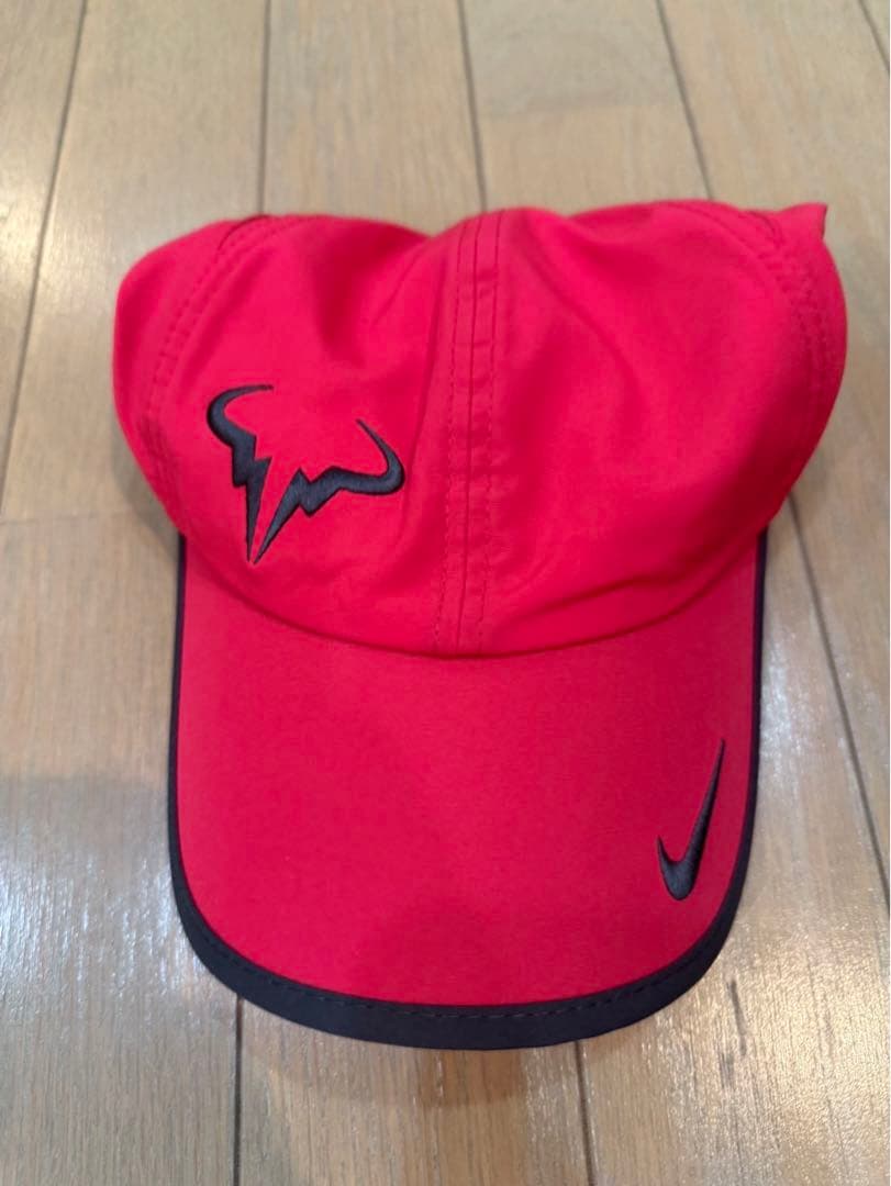t*2様 NIKE ナダル　ラファ　キャップ　レッド