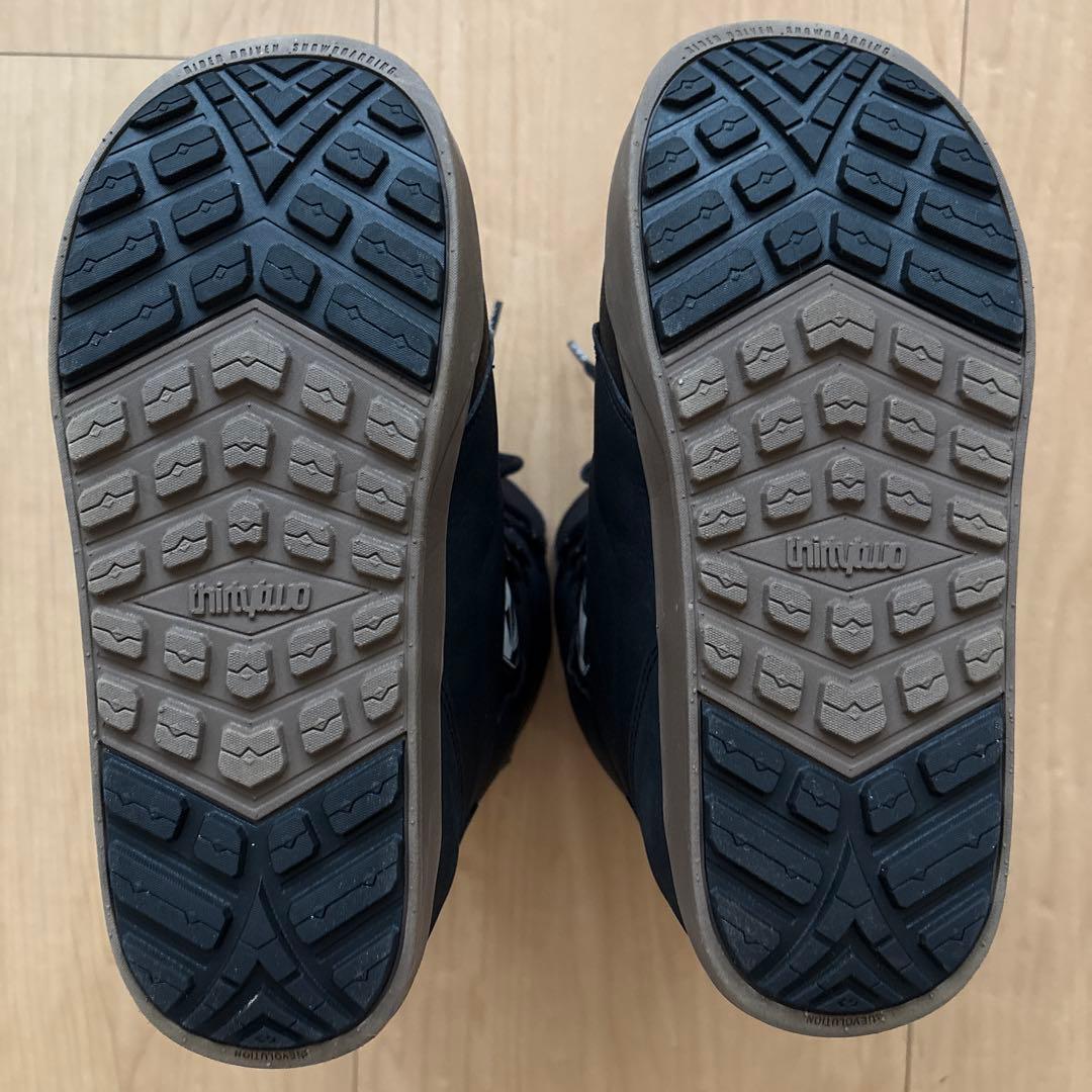 【しよん】THIRTYTWO LASHED X VOLCOM 25.5cm