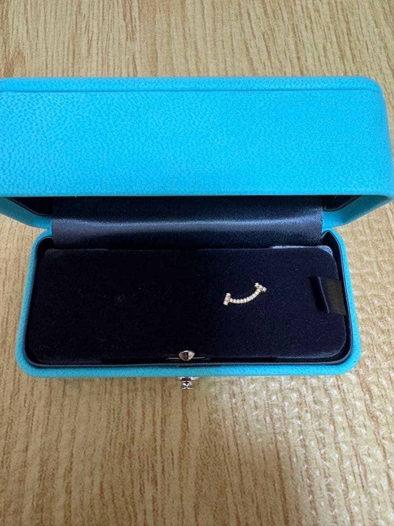 Tiffany Tスマイルピアス　片耳　ダイヤ　イエローゴールド