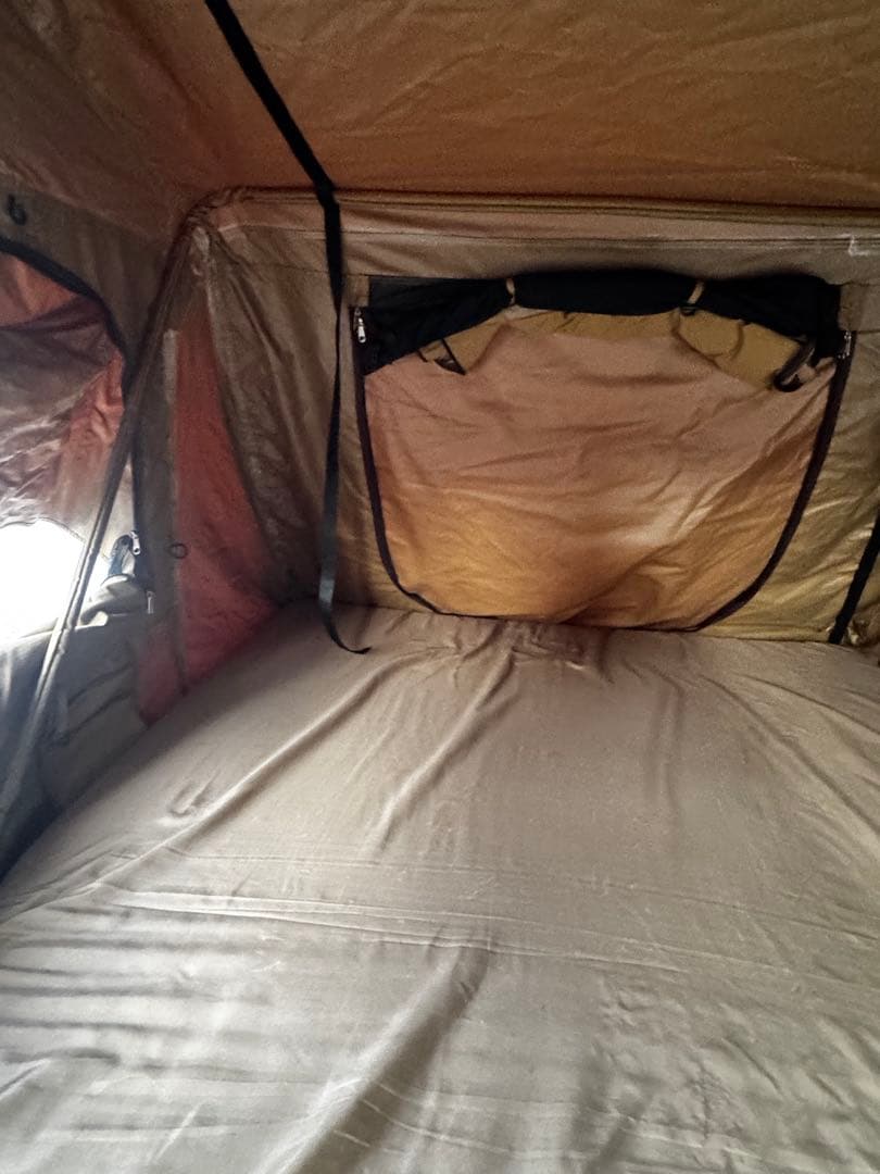 アドベンチャーキングス ルーフトップテント　アネックス付き