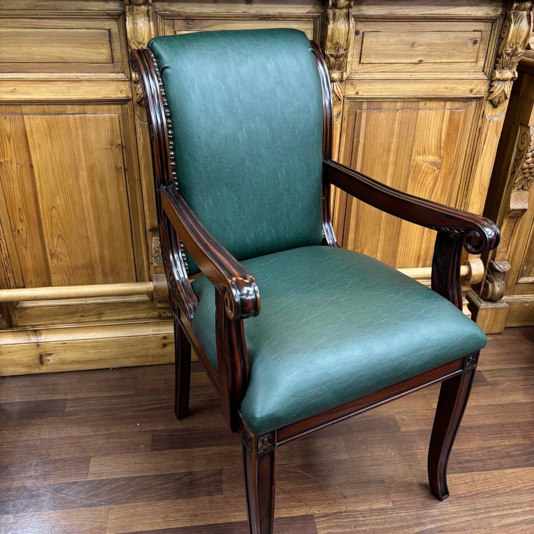 マホガニーアンティーク調 ベルベット アームチェア 高級 大きいサイズのチェア