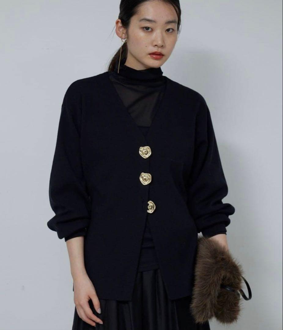 M様✨️タグ付き新品未使用 ビジューVネックカーディガン　黒